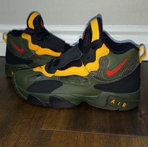 Nike Air Max Street Turf DS- Youth